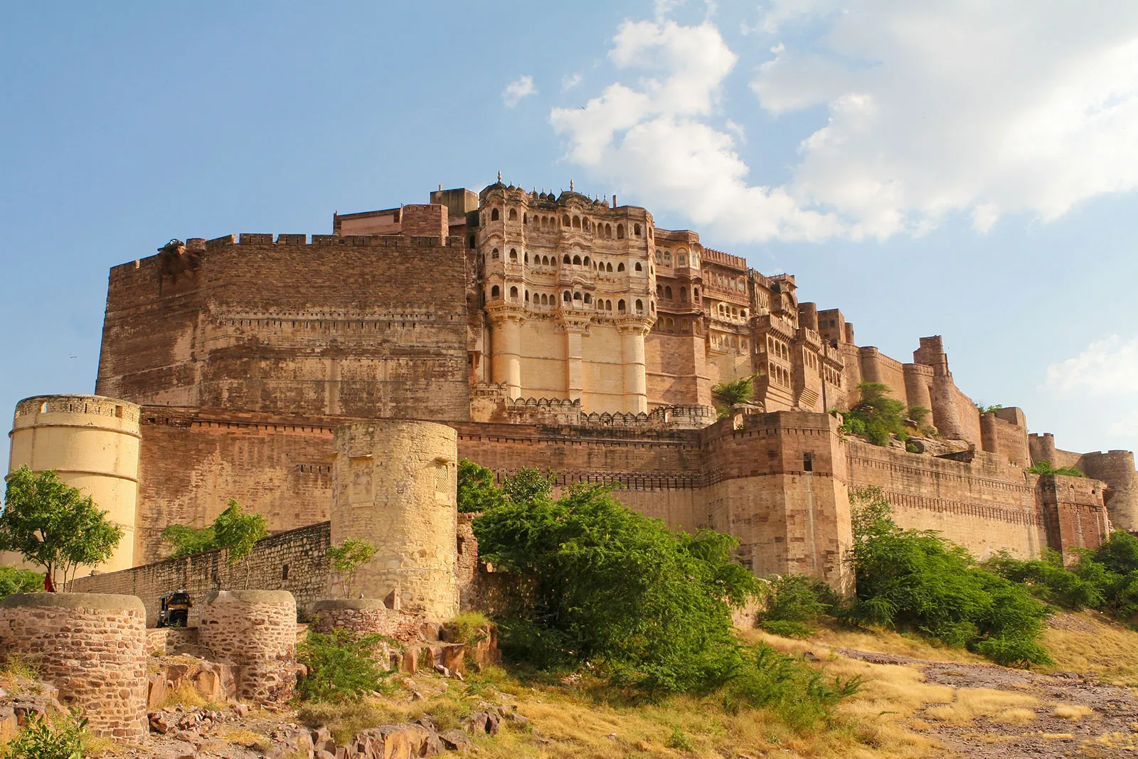 why is jodhpur a must-see jewel in rajasthan’s crown?